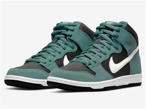 green suede Nike dunks